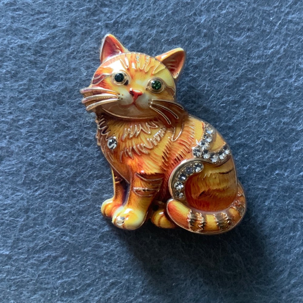 Vintage Style Orange Tabby Cat Brooch Enamel Rhinestone Kitten Pin Gold Tone